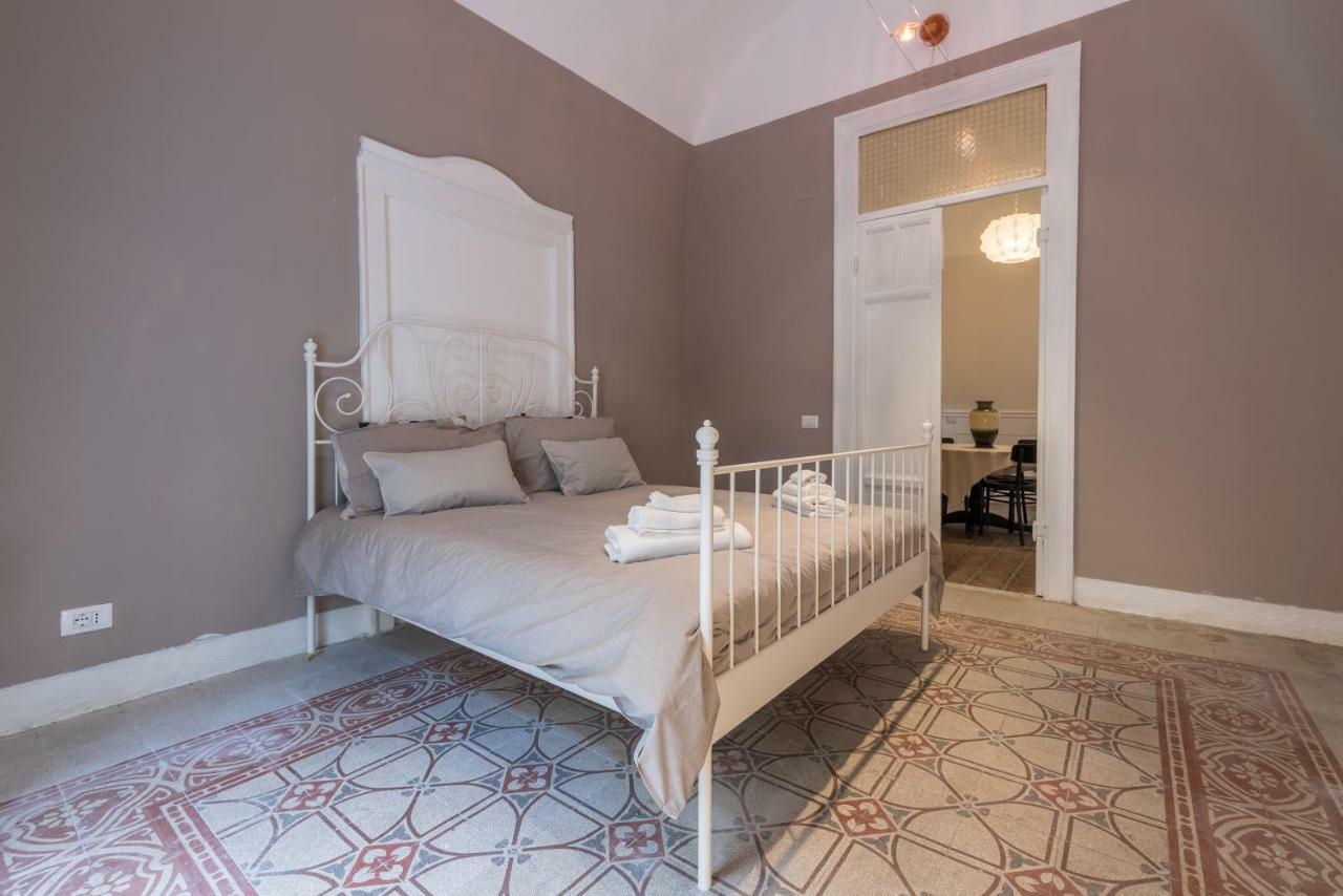 Qasr Home Beautiful Apartment In باليرمو المظهر الخارجي الصورة