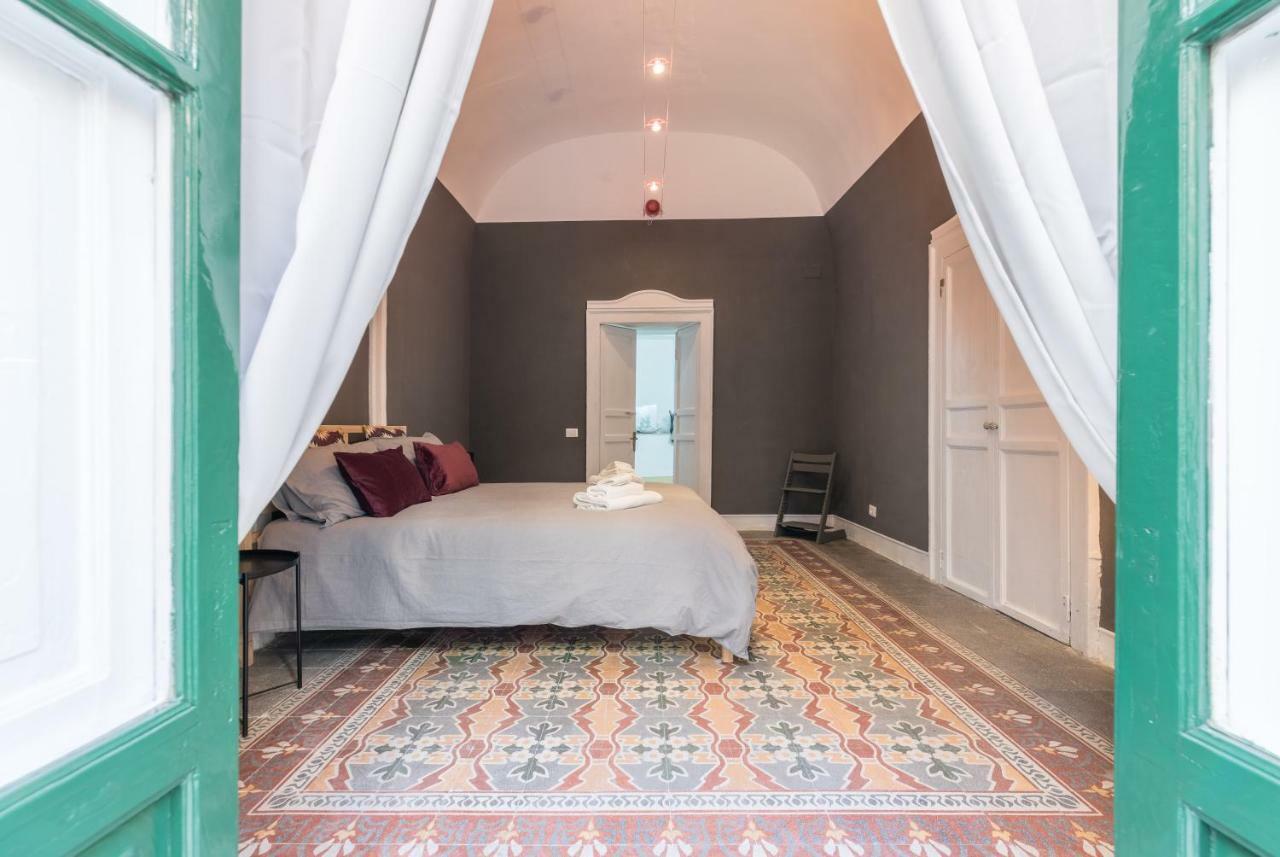 Qasr Home Beautiful Apartment In باليرمو المظهر الخارجي الصورة