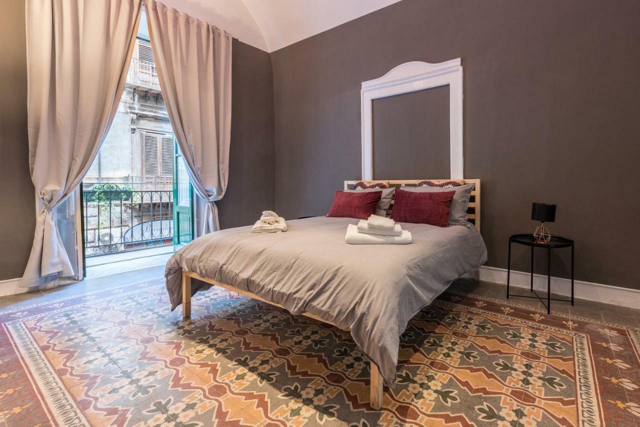 Qasr Home Beautiful Apartment In باليرمو المظهر الخارجي الصورة