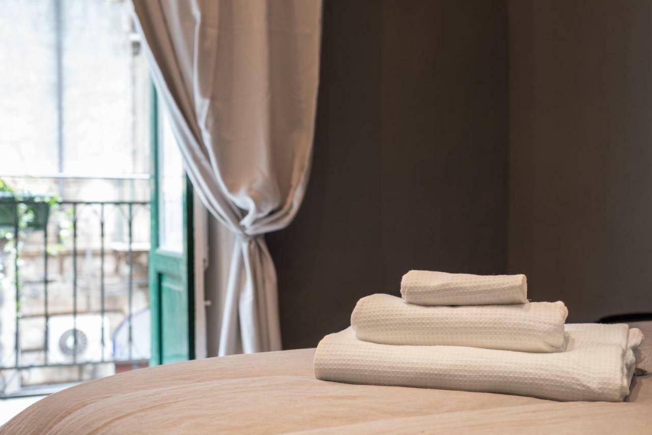 Qasr Home Beautiful Apartment In باليرمو المظهر الخارجي الصورة